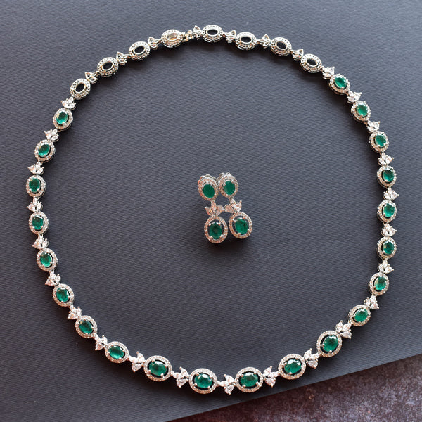 Green and white 2025 stone necklace