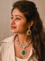 Load image into Gallery viewer, Green Kundan Necklace
