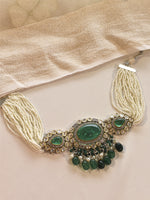 Load image into Gallery viewer, Green Kundan choker
