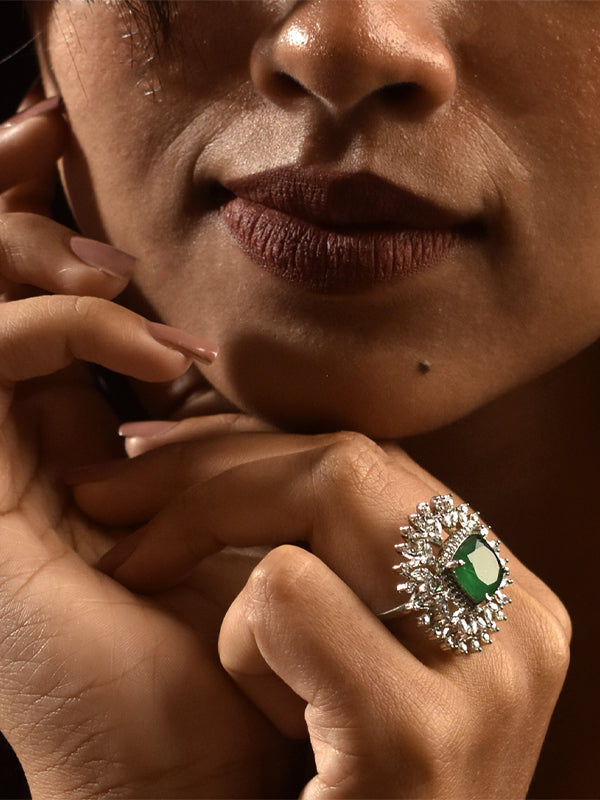 Green Stone Finger Ring