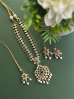 Load image into Gallery viewer, Green Stone Necklace Set
