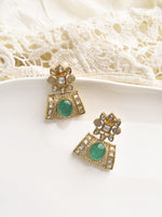 Load image into Gallery viewer, Green Stone Earring
