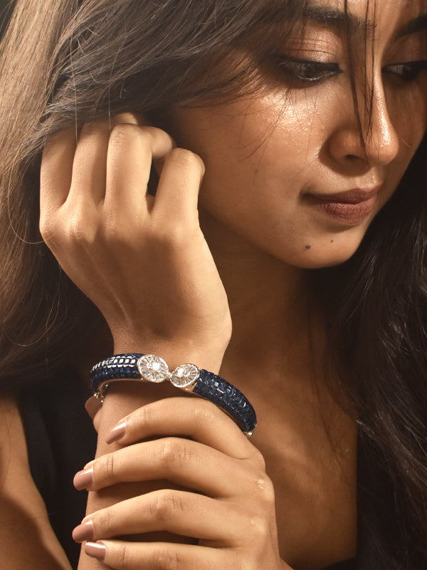 Bracelet with two large stones