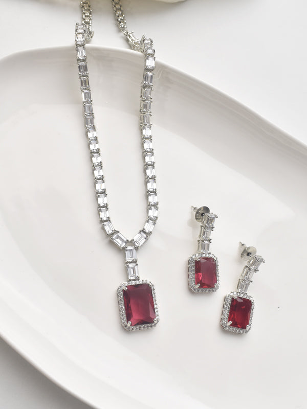 Jewelry set with red gemstones 