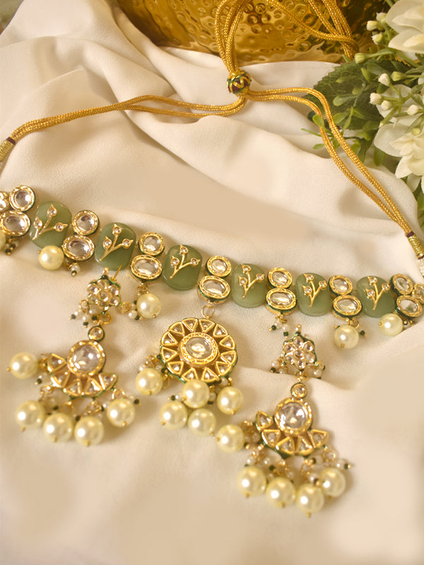 Kundan Choker with Pearl
