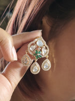 Load image into Gallery viewer, Kundan Pendant Set | Stylish Pendant Set
