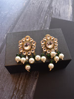 Load image into Gallery viewer, Kundan Earrings

