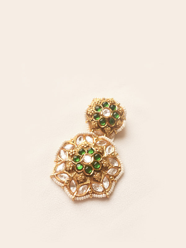 Kundan Pendant With Beaded