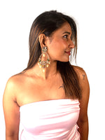 Load image into Gallery viewer, Kundan Earrings with Green and Red Stone 
