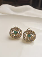 Load image into Gallery viewer, Kundan Green Stud
