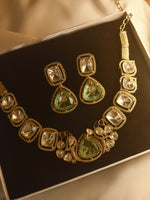 Load image into Gallery viewer, Kundan Necklace
