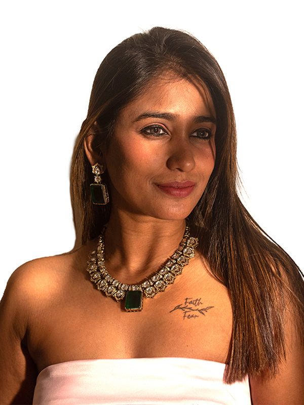 Kundan Necklace With Green Stone