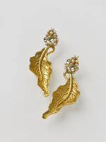 Load image into Gallery viewer, Leaf Earrings
