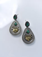 Load image into Gallery viewer, Metal Earrings
