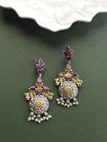 Load image into Gallery viewer, Metal Earrings
