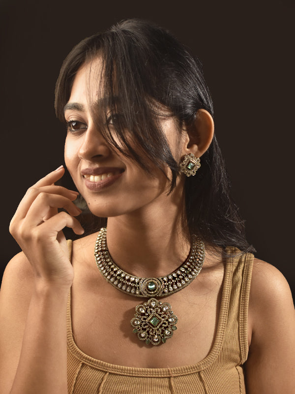 Necklace set with Green stone