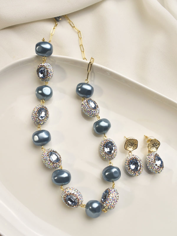 Necklace with Blue Pearls and Crystal-like Beads 