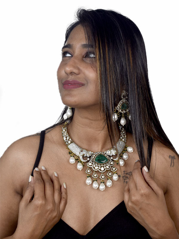  Necklace with Big Green Gemstone 