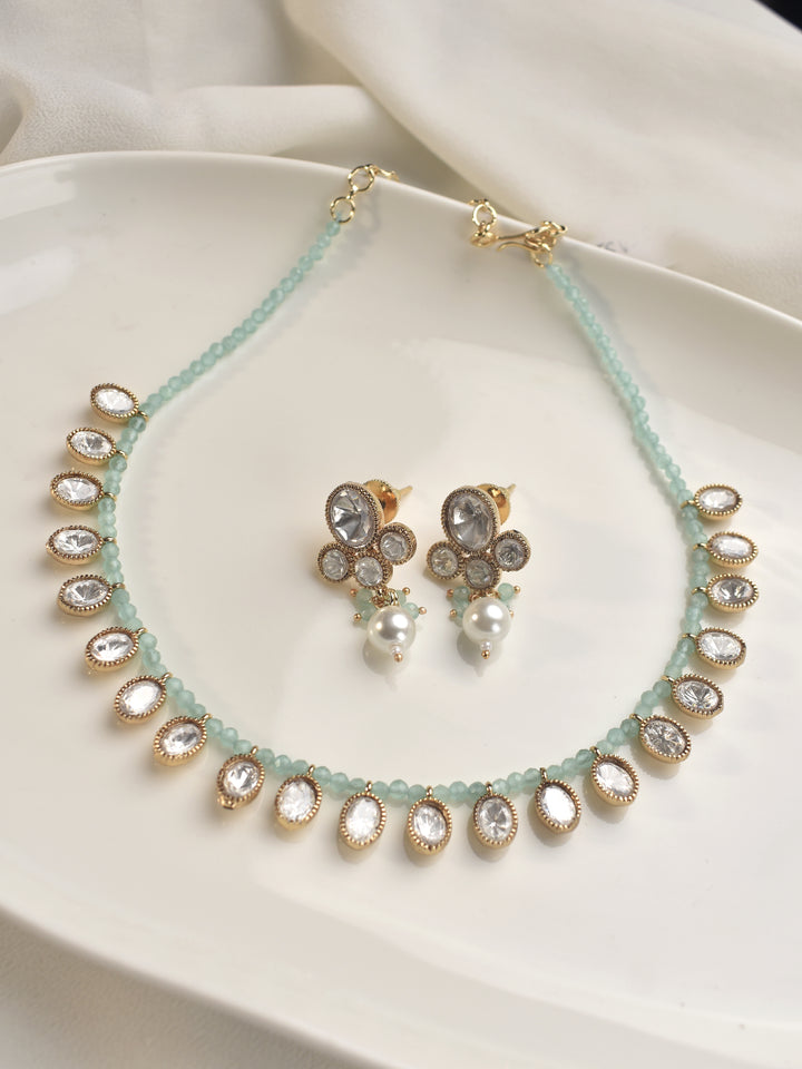 Necklace with small round beads on a white Kundan | Beads and Kundan Necklace set
