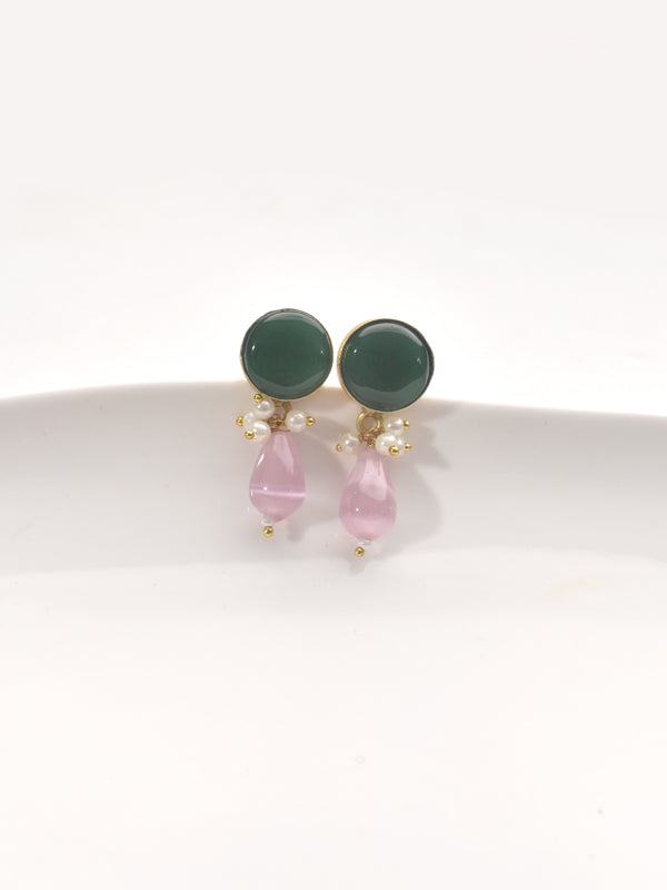 Pair of earrings with green and pink stones 