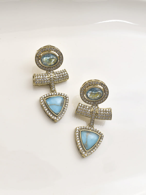 Pair of earrings with blue gemstones 