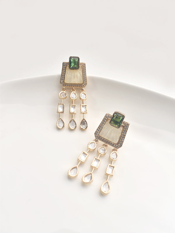 Pair of earrings with green gemstones and gold accents 