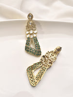 Load image into Gallery viewer, Pair of gold and green earrings 
