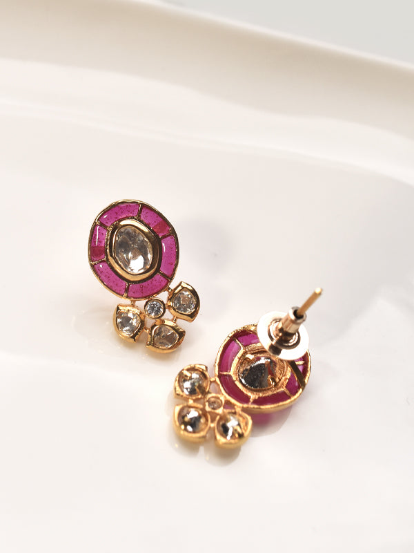 Pair of gold and red earrings 