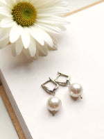 Load image into Gallery viewer, Pearl Earrings 
