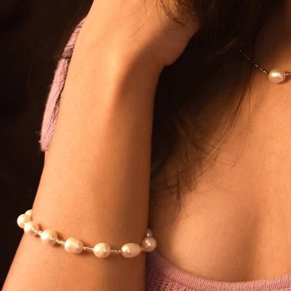 Peach pearl deals bracelet