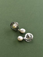 Load image into Gallery viewer, Pearl Earring
