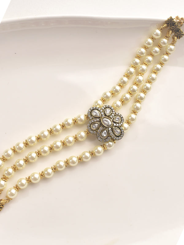 Pearl bracelet with decorative kundan | stylish pearl bracelets