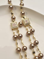 Load image into Gallery viewer, Pearl Necklace with Square Pendants
