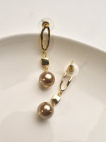 Load image into Gallery viewer, Pearls Earrings
