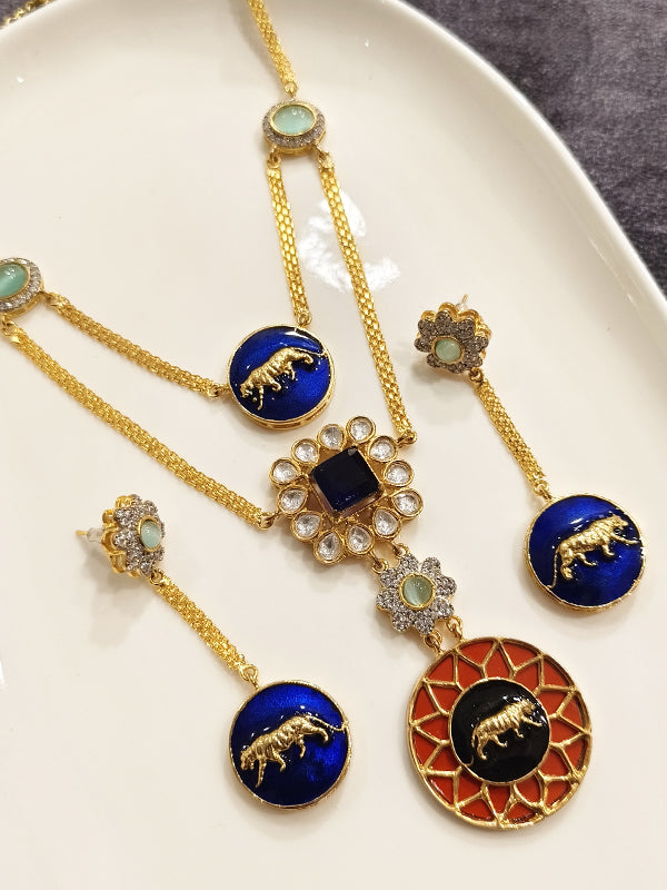 Pendant Set With Golden Chain