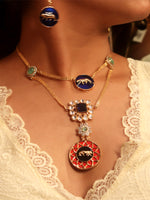 Load image into Gallery viewer, Pendant_Set_With_Golden_Chain
