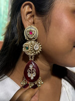 Load image into Gallery viewer, Red Earrings
