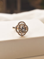 Load image into Gallery viewer, Rose Gold Finger Ring with a Central Gemstone 
