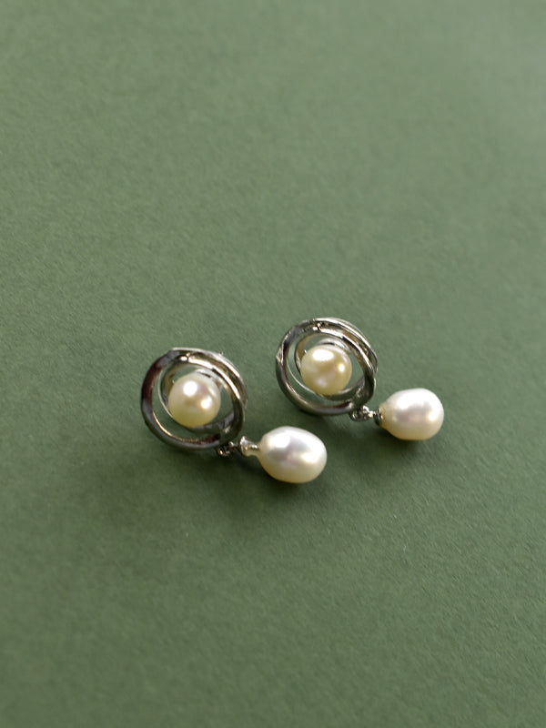 Silver Pearl Earring