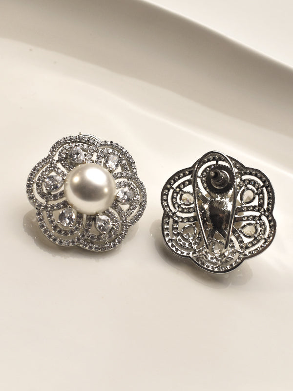 Stud with Pearl and Intricate Designs 