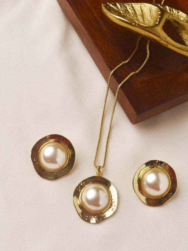 StylishAnti-TarnishPendant