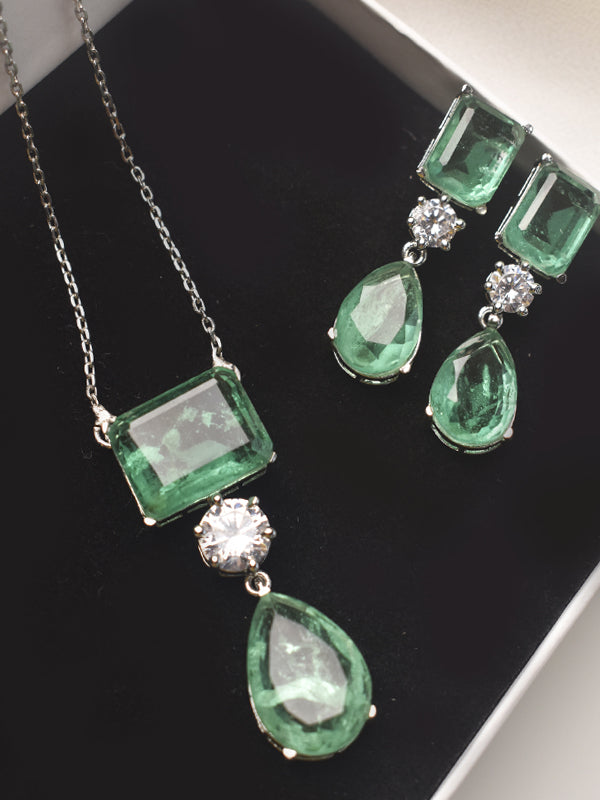 Stylish Green Pendant Set