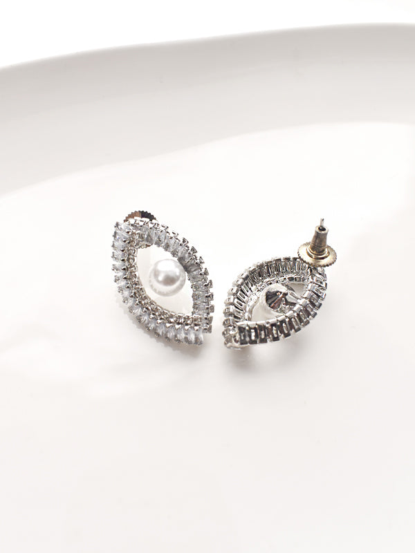 Stylish AD Studs