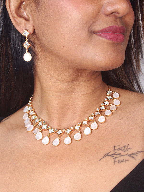 Stylish kundan necklace set | golden polish kundan necklace se