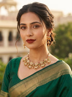 Load image into Gallery viewer, Stylish Necklace Set with Green and Red Stones
