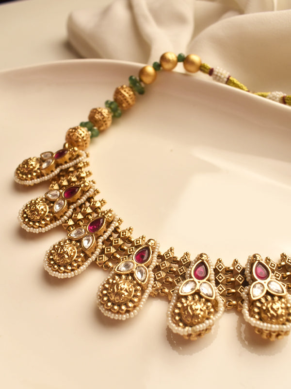 Stylish Necklace with Red Stones 