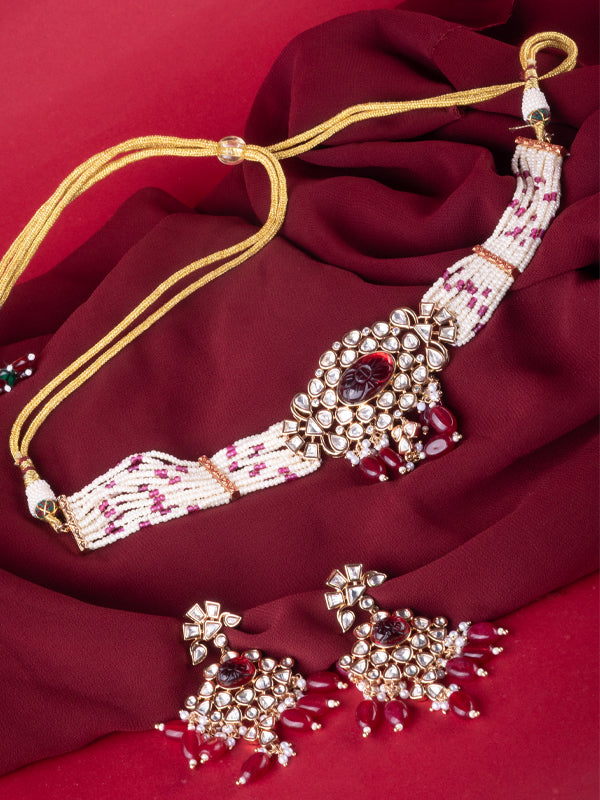 Traditional Look Red Choker Set