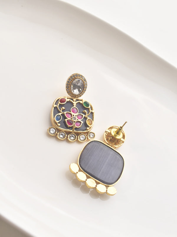 Traditional Style Golden Earring with Kundan 