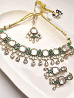Load image into Gallery viewer, Uncut Kundan Necklace Set
