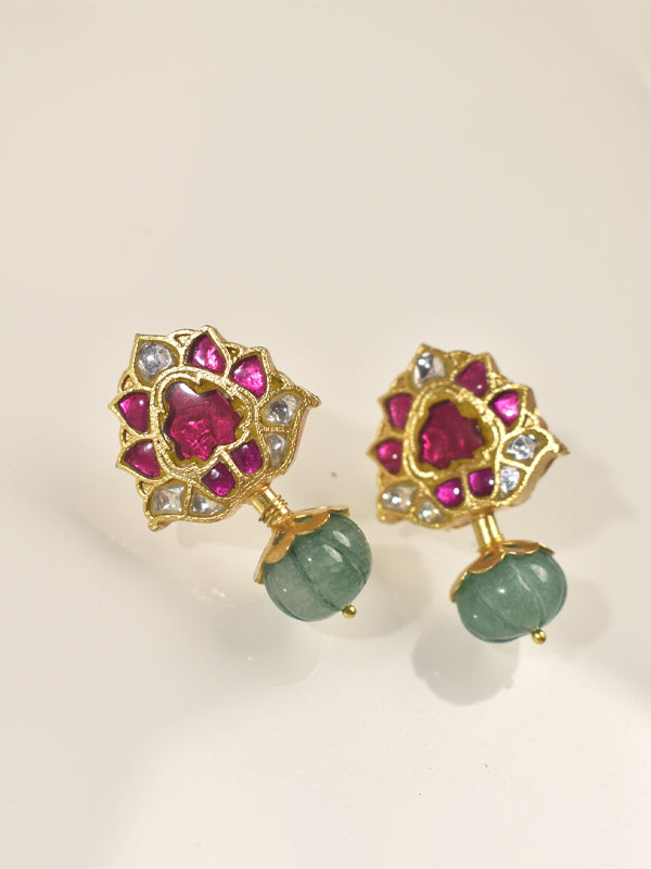 White Kundan